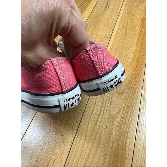 Converse Peach Tennis Shoes Size 6 - Picture 3 of 4